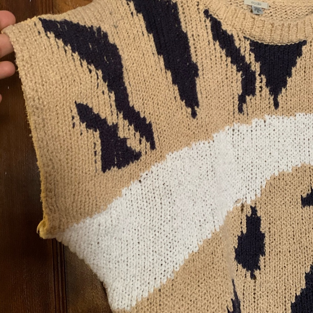Cropped sweater - Picture 2 of 4